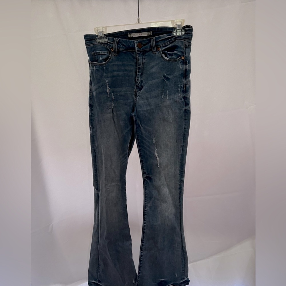 Chelsea and Violet Women’s Jeans